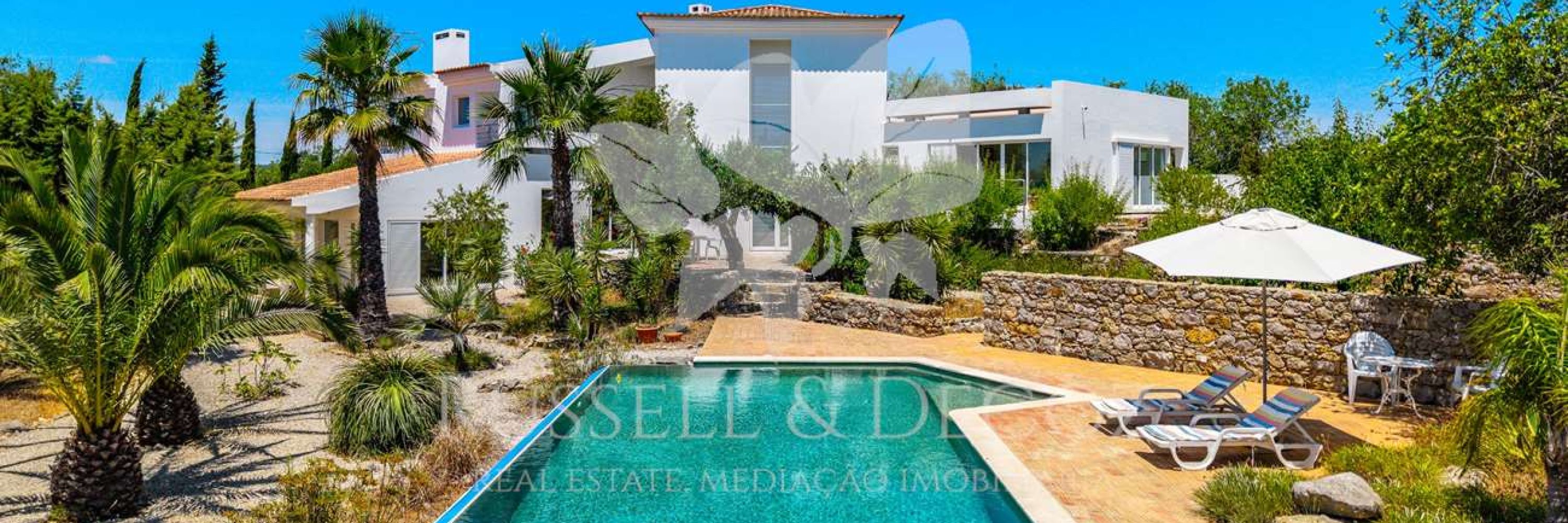 Property in Moncarapacho, Algarve
