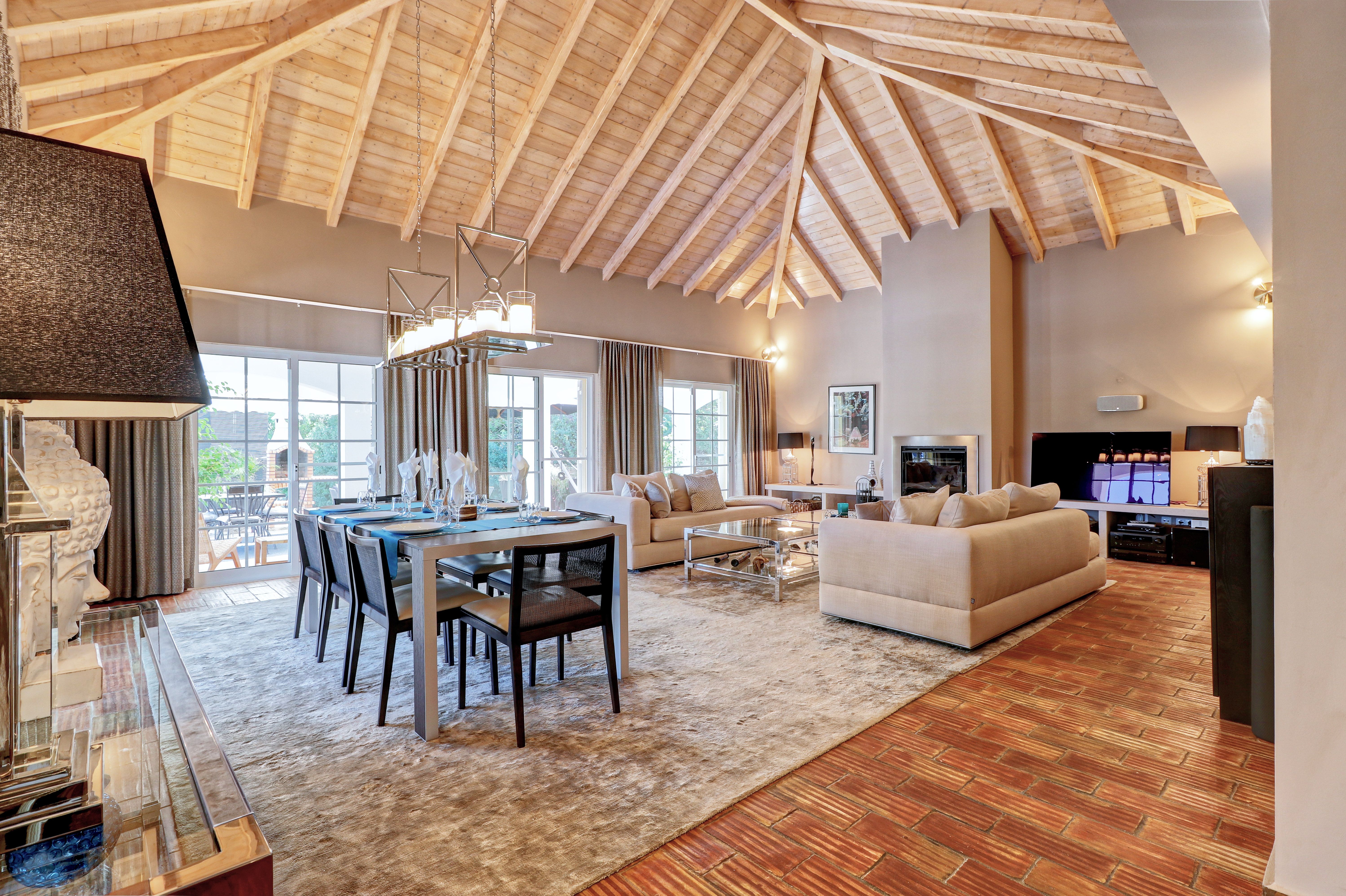 Russell-Decoz Real Estate - Algarve - Portugal