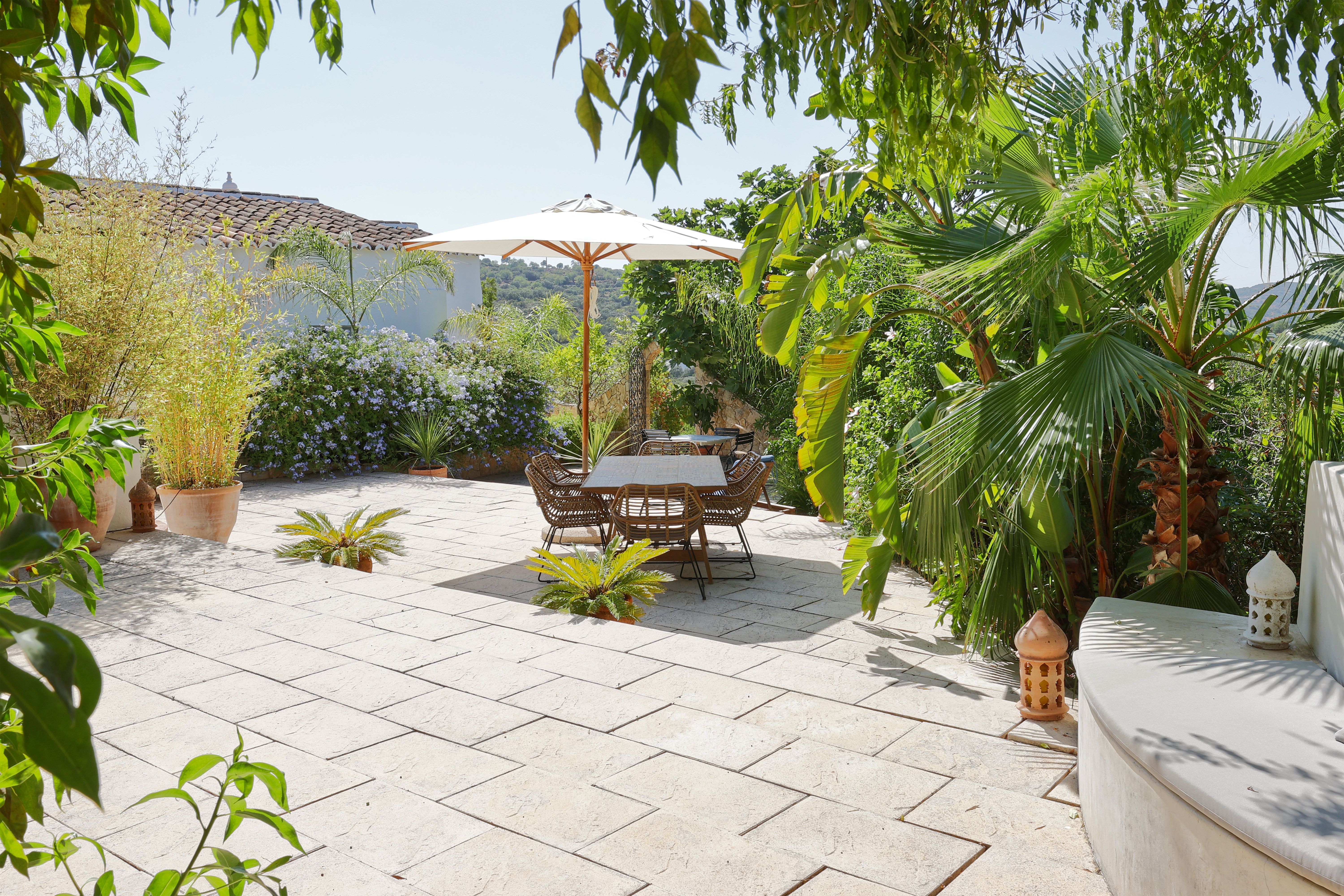 Russell-Decoz Real Estate - Algarve - Portugal