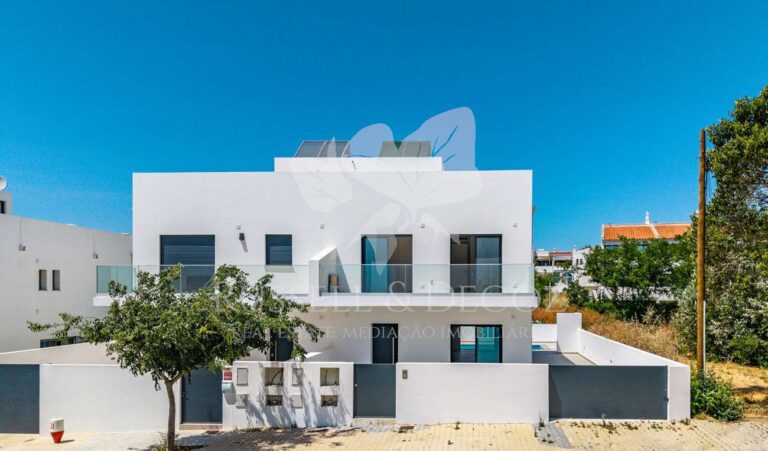 Guide sur la fiscalité immobilière à l&rsquo;intention des expatriés et des investisseurs intéressés par l&rsquo;immobilier dans l&rsquo;Algarve oriental