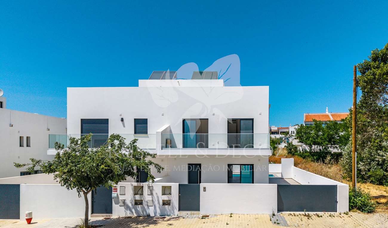 Guide sur la fiscalité immobilière à l&rsquo;intention des expatriés et des investisseurs intéressés par l&rsquo;immobilier dans l&rsquo;Algarve oriental