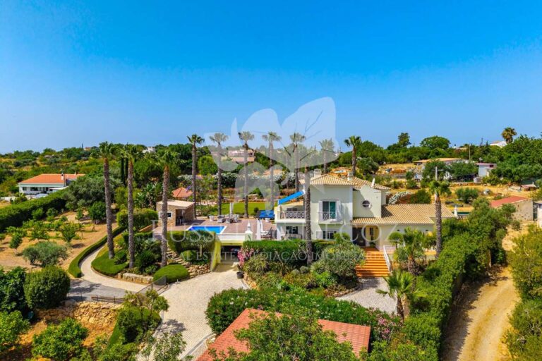 Ce que les acheteurs récurrents de l&rsquo;Algarve perçoivent différemment des zones intérieures