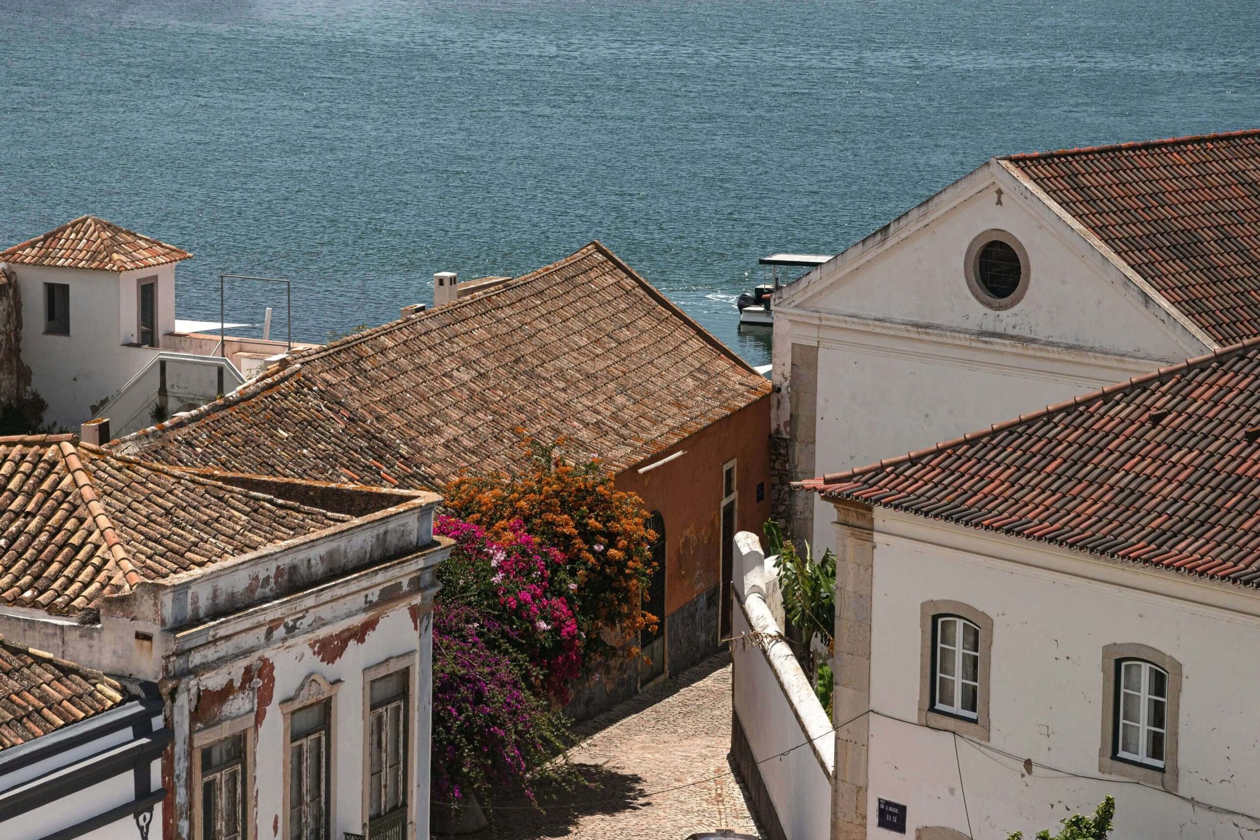 Pourquoi l&rsquo;immobilier dans l&rsquo;Algarve oriental séduit les expatriés, les télétravailleurs et les retraités en 2025