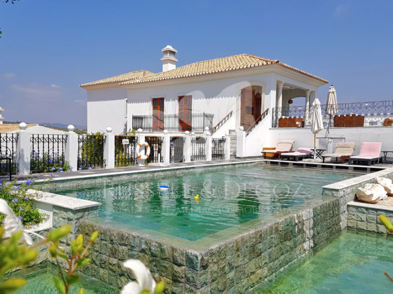 What Makes Olhao’s Traditional Cube Houses Appeal to International Buyers in 2026